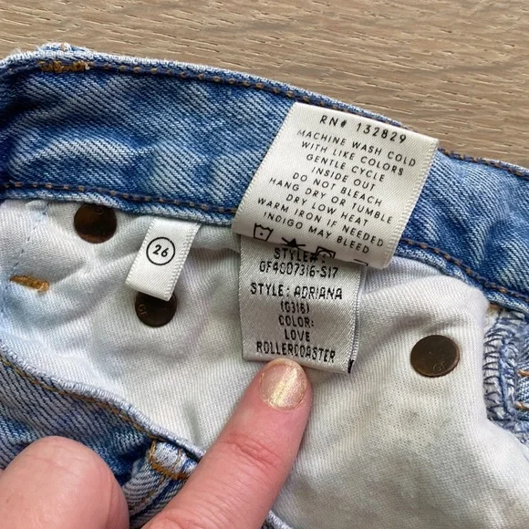 GRLFRND Adriana Shorts Size 26 - Picture 5 of 6